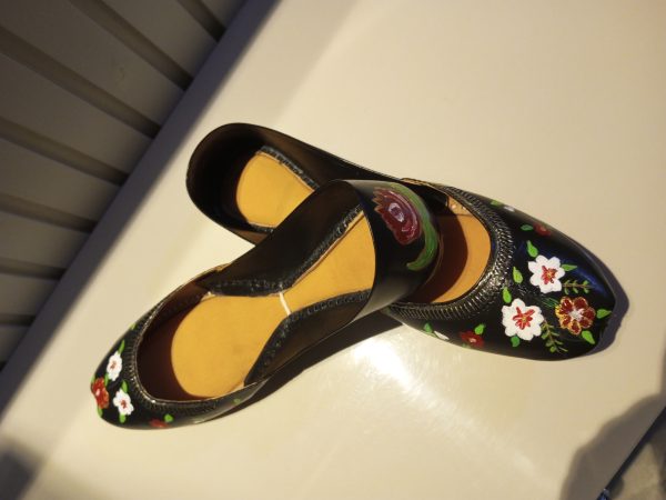 Floral Art Black Khussa